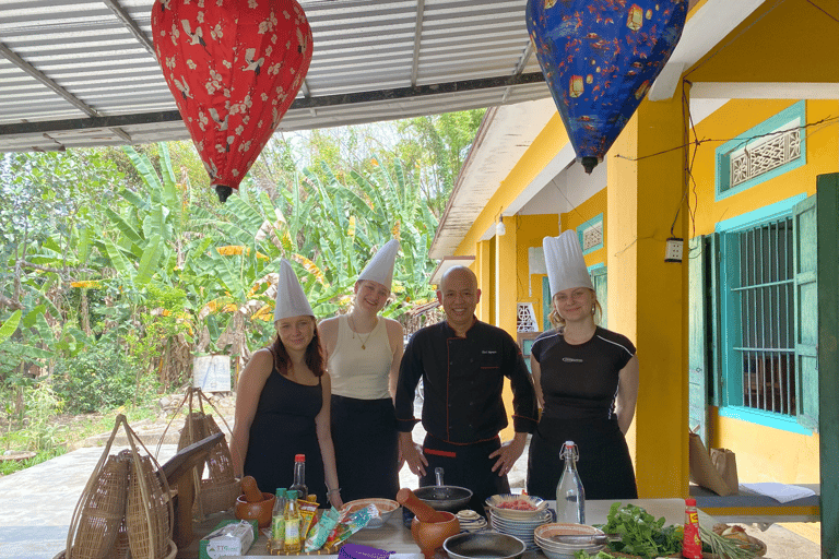 Hoi An Cooking Class with Organic Farm & Local Market