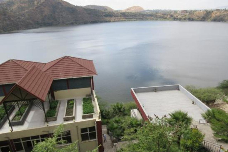 Addis Ababa: Bishoftu Crater Lakes Tour with Boat Ride