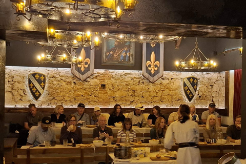 Mostar: Cena Medieval de 3 platos con Bebidas Ilimitadas