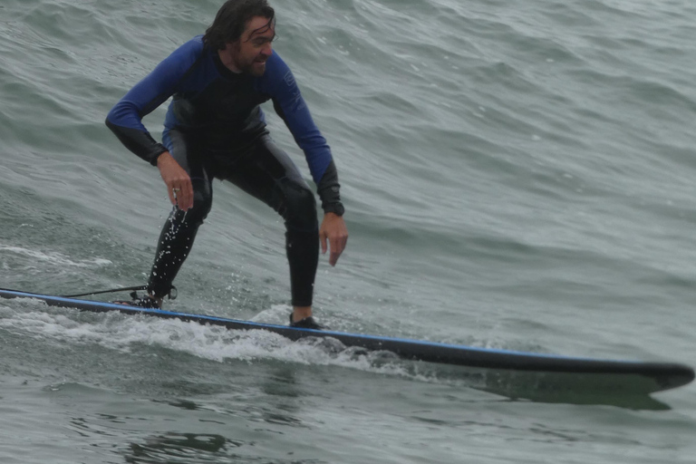1-on-1 Surf Coaching in Lima – All Equipment Included