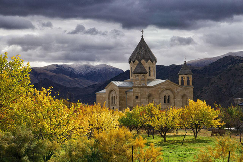 Yerevan: Noravank, Tatev, Zorats Karer & Areni Tour