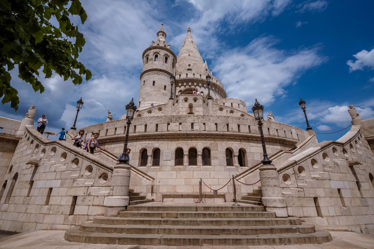 Buda Castle Hill Tour: Fisherman’s Bastion & Matthias Church Buda Castle Hill Tour German