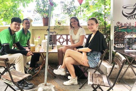 Hanoi 1/2-daagse scootertour met avontuur in de binnenstad1/2-daagse scootertour om de binnenstad van Hanoi te ontdekken