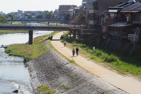 E-Bike Tour in Kyoto with Asuka, Japanese graduate student