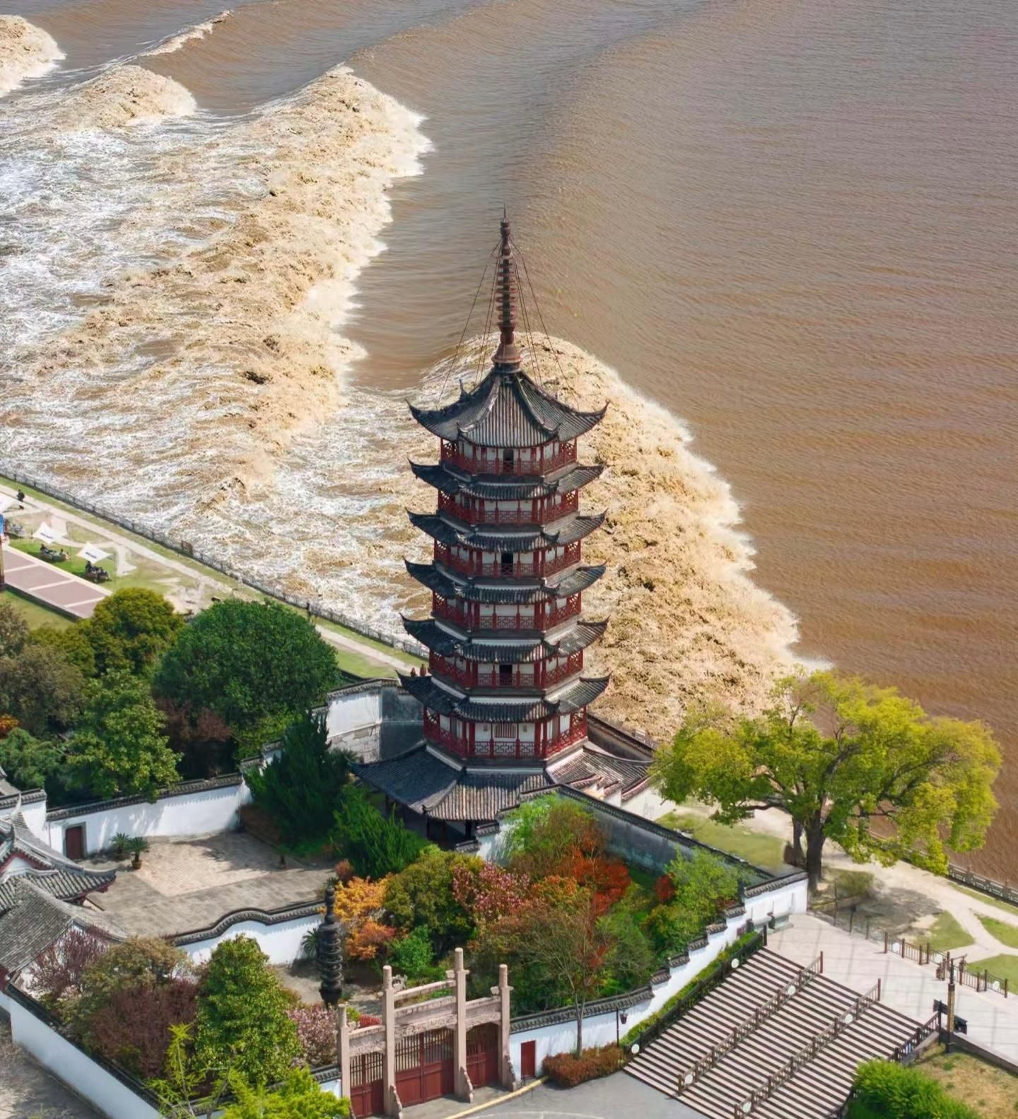 Von Hangzhou nach Haining: Tide Park, Volksmuseum & Schattenspiel