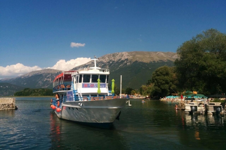 Luie dag, boottocht op het meer van Ohrid