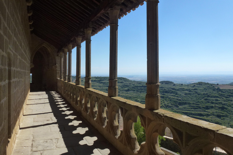 Middeleeuwse route in Navarra: Olite, Ujué, kasteel van Javier en klooster van LeireMiddeleeuwse route in Navarra: Olite, Ujué, kasteel van Javier en Mº de Leire