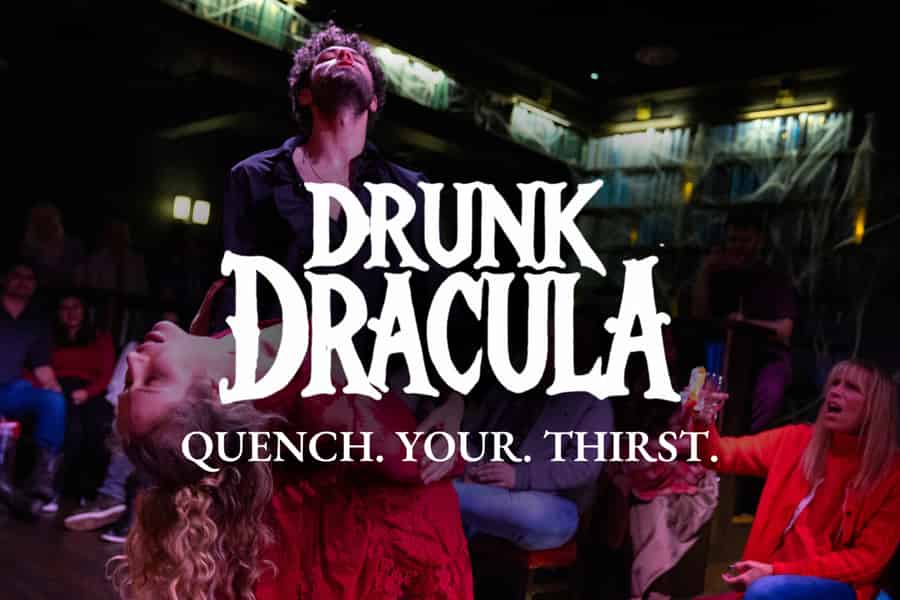 Phoenix: Interaktives Comedy-Stück „Drunk Dracula“. Foto: GetYourGuide Phoenix: Interaktives Comedy-Stück „Drunk Dracula“. Foto: GetYourGuide