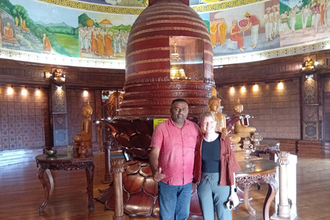 Kandy Full-Day Cultural & Scenic Tour with Local Guide