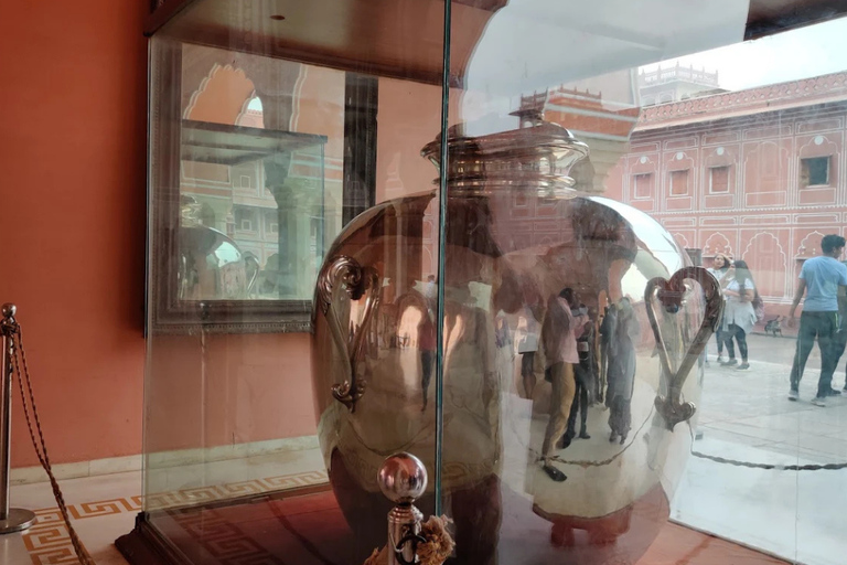 Jaipur: Hawa Mahal, Palace Guided Tour with Entry Ticket Jaipur: Hawa Mahal, Palace Guided Tour with Entry Ticket