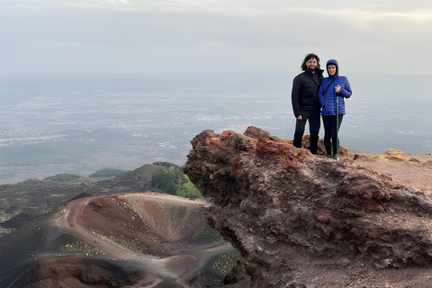 TOUR GUIDATO DELL&#039;ETNA CON PARTENZA DA CATANIAExcursión al Etna por la mañana