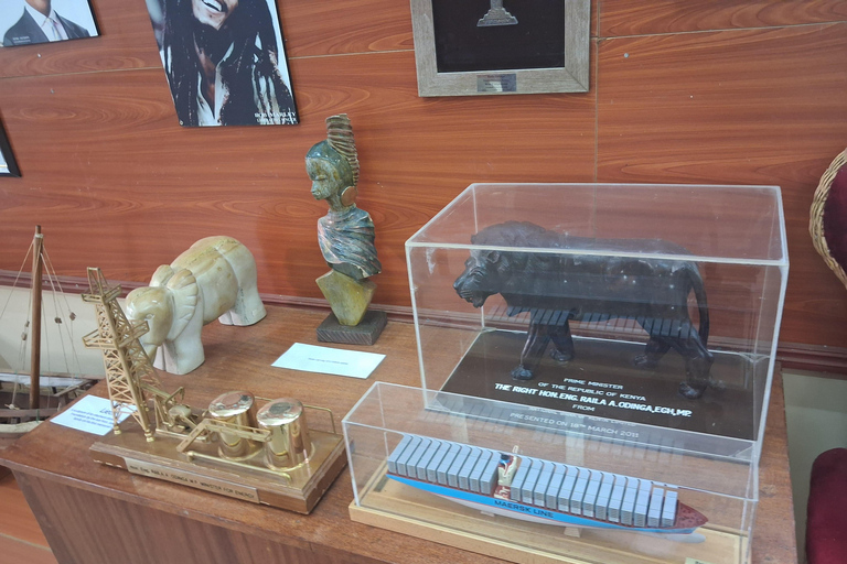 Bondo: Kango ka Jaramogi Heritage Tour with a Guide