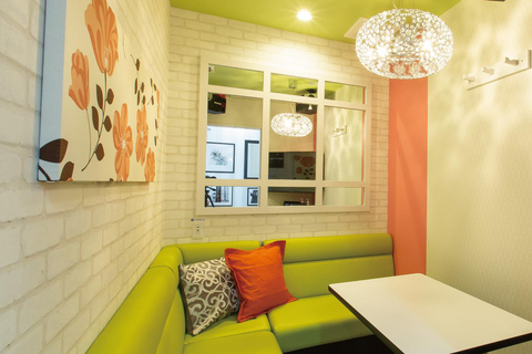 Tokyo: Karaoke Box Experience at BIG ECHO Shibuya Center Gai Honten (Plan including alcohol)