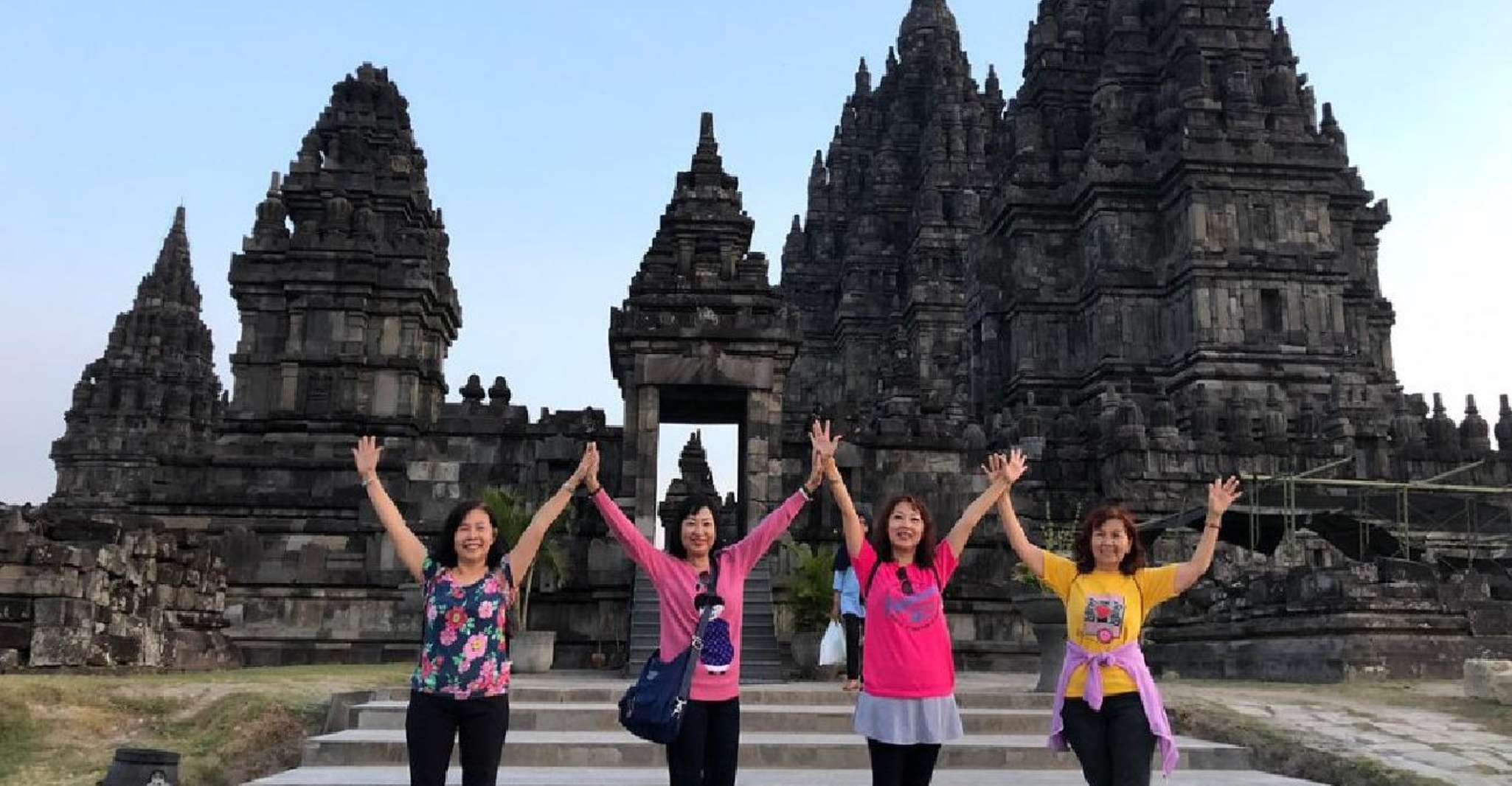 Yogyakarta: Borobudur Sunrise & Prambanan ClimbUp Guarantee photo 6