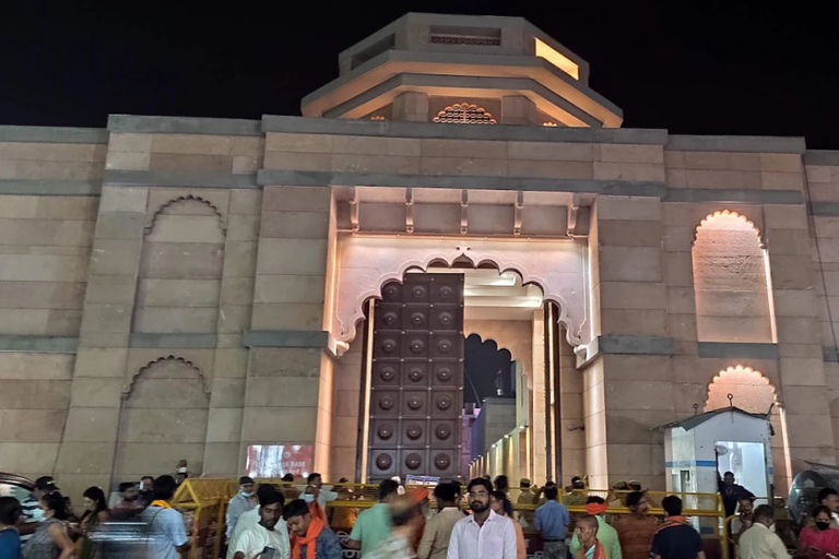 Visite d&#039;une journée tout compris à Varanasi avec vue sur le GangeVaranasi : visite privée d&#039;une journée sans billet