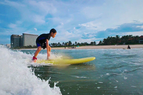Danang Surf Lesson by Shaka VN