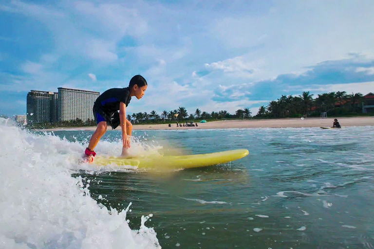 Danang Surf Lesson by Shaka VN