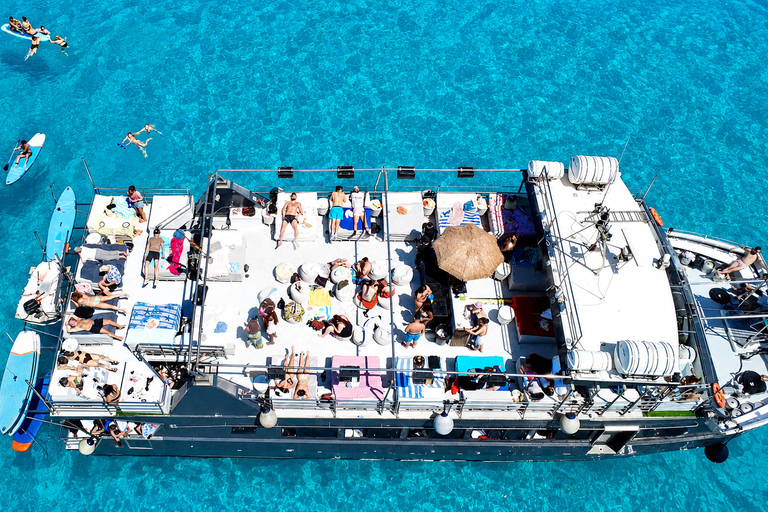Ibiza: Boat to Formentera with VIP bed, open bar, breakfast, lunch, dinner Full Experience with Sunset (in advance, phase 3)