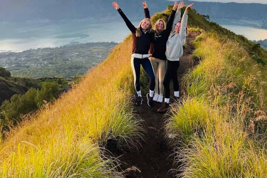Batur-Wanderung bei Sonnenaufgang, heiße Quelle & Frühstück, alles inklusive. Foto: GetYourGuide