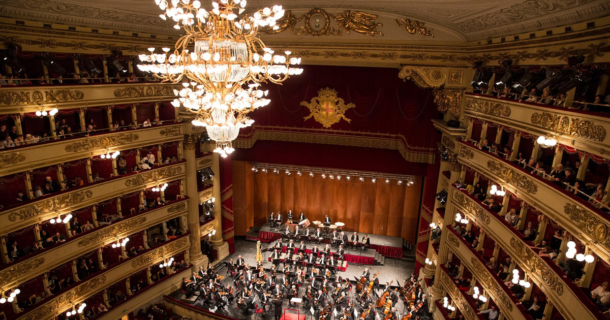 Explore La Scala Theatre | GetYourGuide