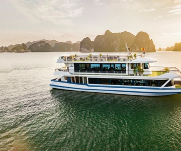 From Hanoi: Ha Long Bay Luxury Day Cruise with Buffet Lunch