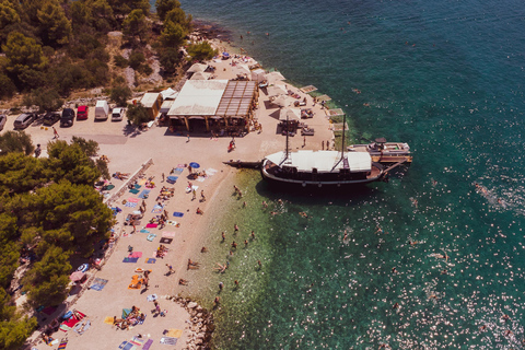 Split: Passeio pela Lagoa Azul e 3 Ilhas com almoço e Baía Escondida