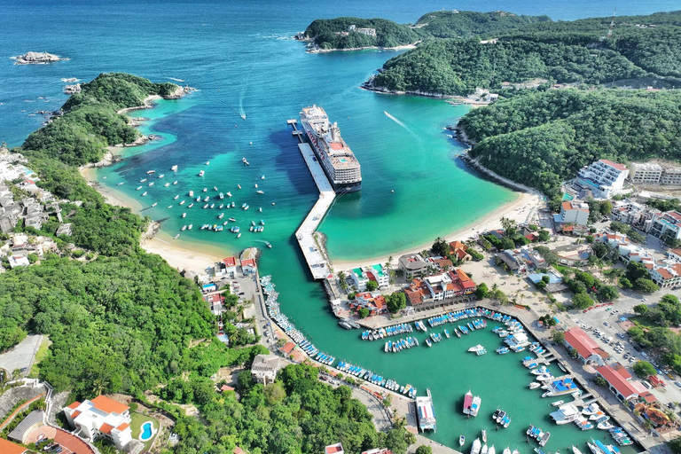 Check out the viewpoints and snorkel at Playa La Entrega Check out the viewpoints and snorkeling spots at Playa La Entrega