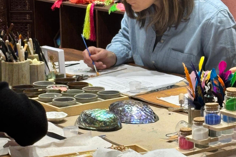 Shanghai: Mother-of-Pearl Jewelry Workshop