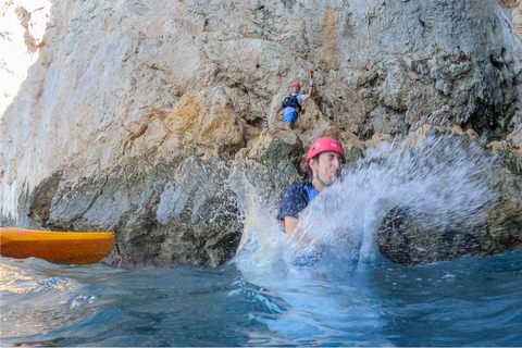 Altea: Excursion guiada en kayak por el Morro de Toix