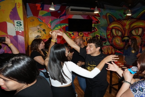 Lima: tour nocturno de fiesta en MirafloresLima: Tour nocturno de fiesta en Miraflores