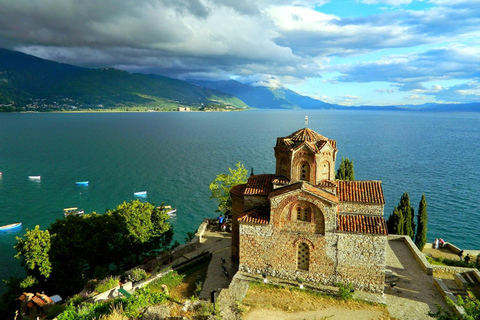 Depuis Tirana : Excursion d&#039;une journée au lac d&#039;Ohrid et à Struga en Macédoine du Nord