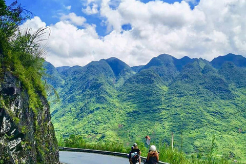 3-Day Ha Giang Motorbike Tour from Sa Pa with Driver Landing in Ninh Binh