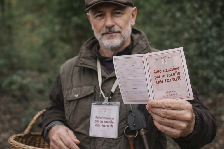 Langhe and Monferrato: Private Truffle Hunt and Wine Tasting