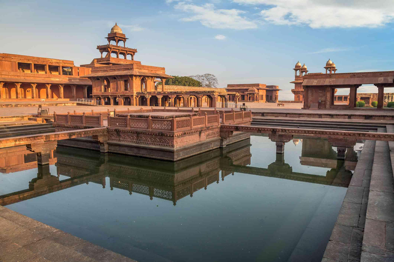 Agra To Jaipur with Guided Fatehpur Sikri &amp; Abhaneri TourAgra To Jaipur one way car with Fatehpur Sikri &amp; Abhaneri