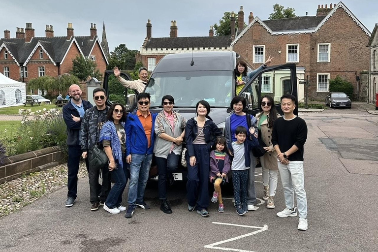 London: Stonehenge, Bath, & Castle Combe Small Group Tour