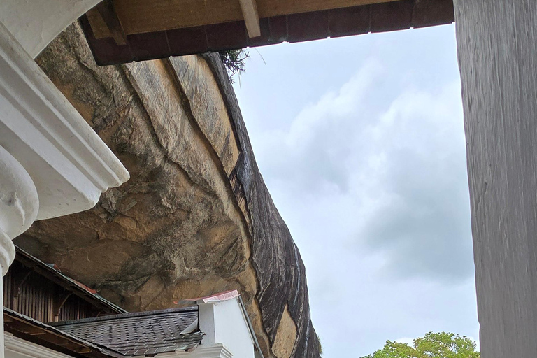 Kandy: Polonnaruwa, Sigiriya & Dambulla Private Tour