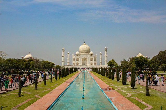 Visit From Delhi 2-Day Taj Mahal Sunrise Tour with Fatehpur Sikri in Noida