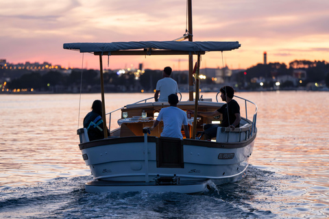 Romantic Private Tour of the Port of Mahón – Classic Llaut Romantic private tour of the Port of Mahón - Classic Llaut