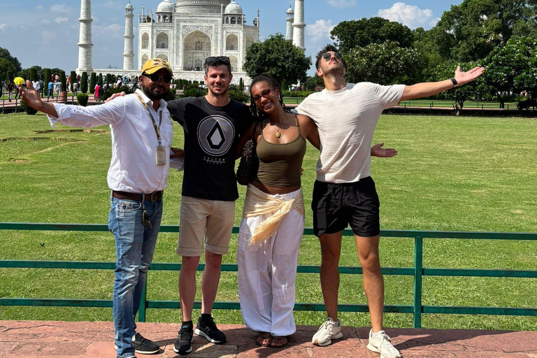 From Delhi: All-Inclusive Agra / Taj Mahal Tour Only Tour Guide