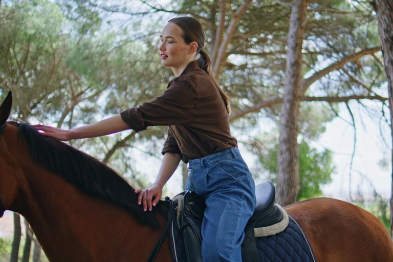 Perth, Jarrahdale: Private Horseback Ride and Picnic Perth, Jarrahdale: 1h Private Horseback Ride