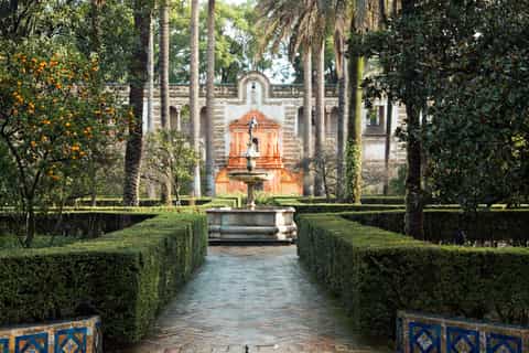 Seville: Alcazar Skip-the-Line Guided Tour with Tickets