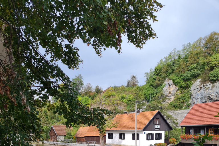 Vanuit Zagreb: Mrežnica kajakken &amp; Rastoke dorp - dagtrip