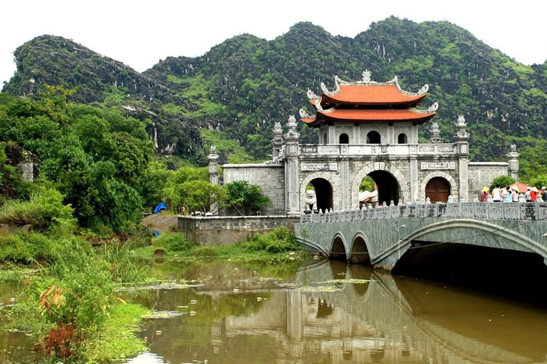 Z Hanoi: 2-dniowa wycieczka Ninh Binh z pobytem w bungalowie