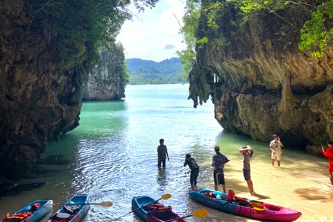 Krabi: tour in kayak delle mangrovie nascoste con extra opzionaliTour guidato di un giorno intero in kayak con pranzo e massaggio