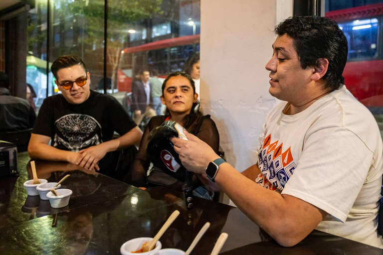 Città del Messico: esperienza di Lucha Libre con un giornalistaMartedì all'Arena Mexico
