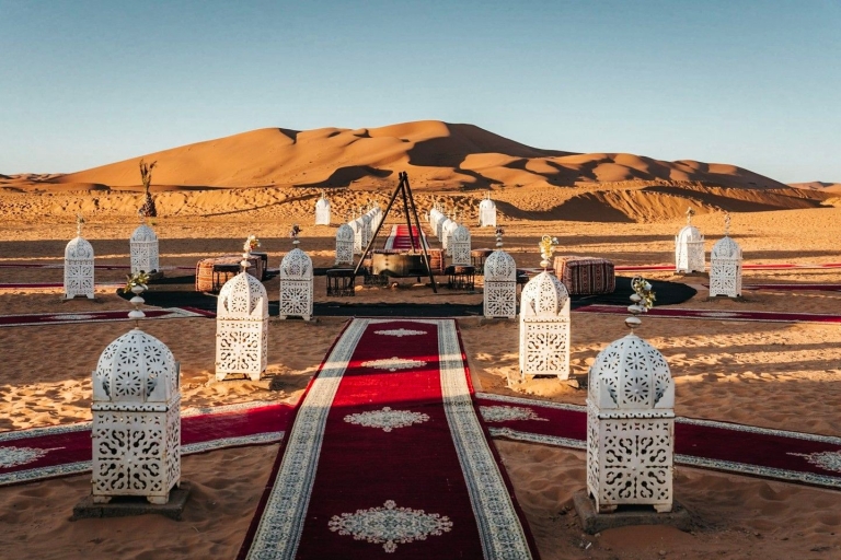 Desde Fez: Excursión de 4 días a Marrakech por el desiertoCampamento Estándar del Desierto