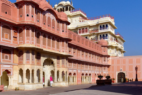 Jaipur: Amber Fort, stadspaleis en privétour Hawa MahalTour met vervoer, chauffeur en gids