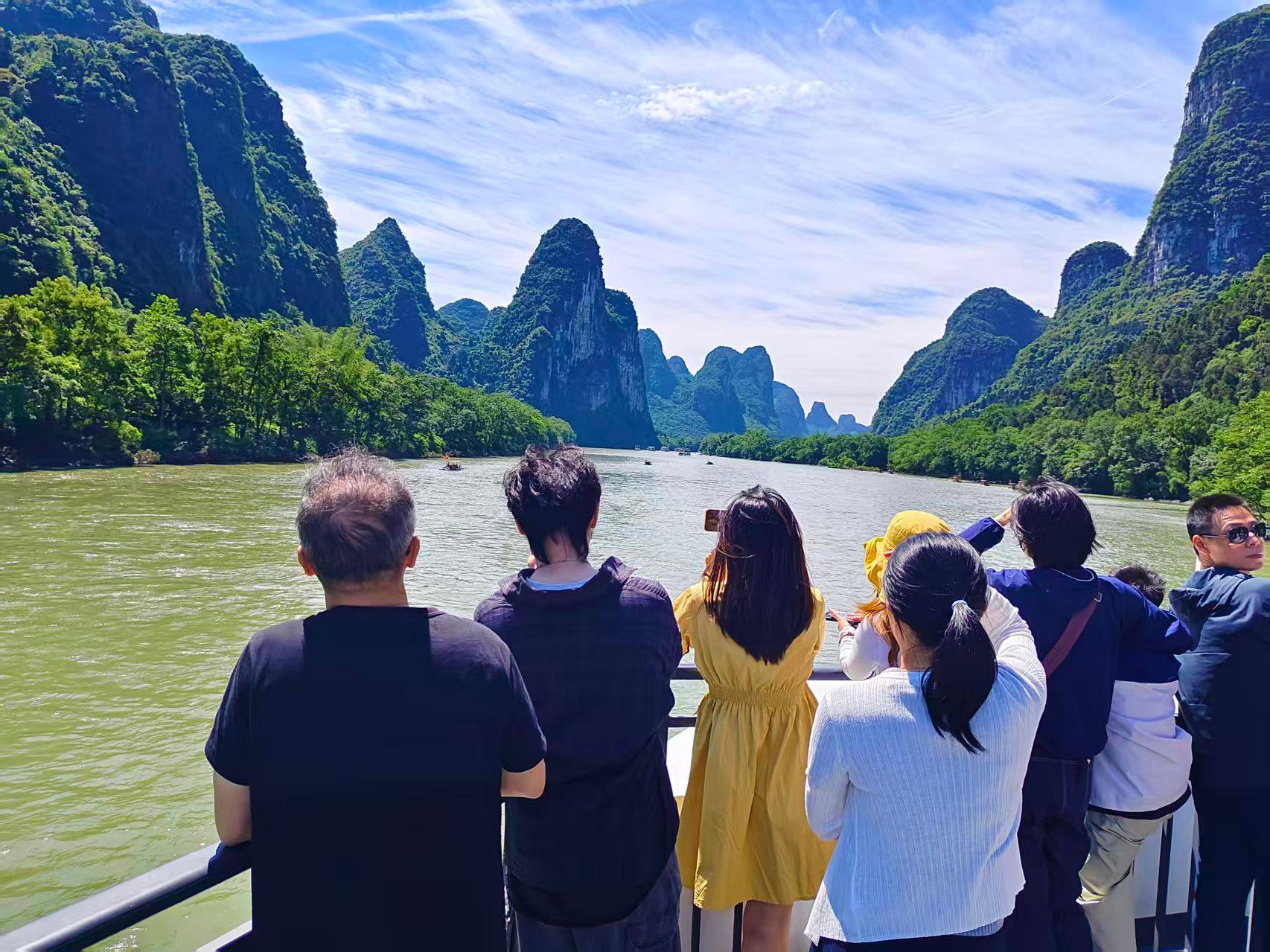 Ab Guilin: Li-Jiang-Flussfahrt, Yangshuo, Xianggong-Hügel – Tagestour