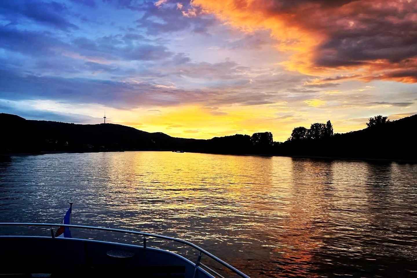 Koblenz: Sunset Boat Cruise