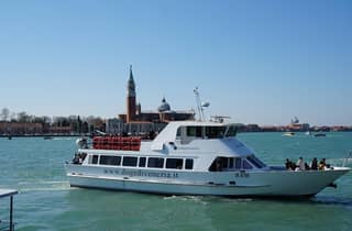 Ticket für die Hin- und Rückfahrt von Punta Sabbioni nach Venedig